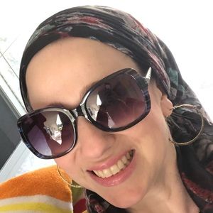 Meet your Posher, Lori